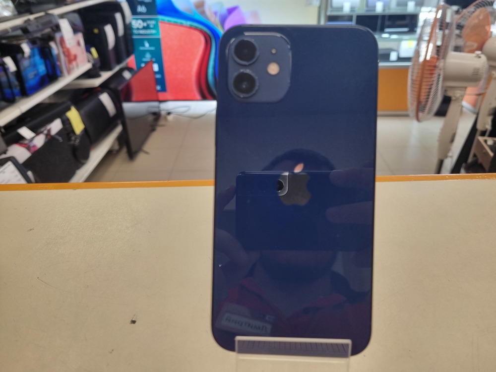 Смартфон Apple iPhone 12 64Gb