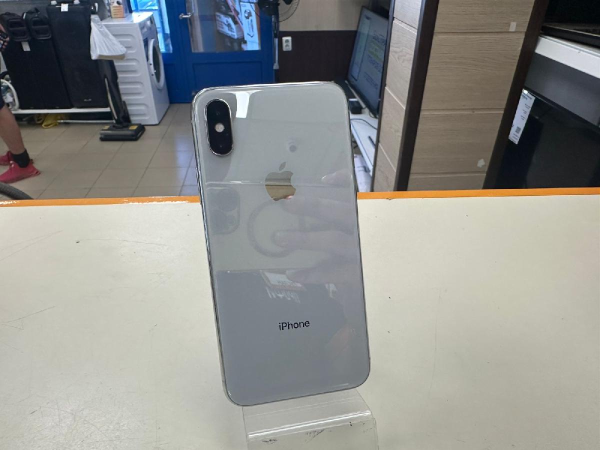 Смартфон Apple iPhone X 64Gb