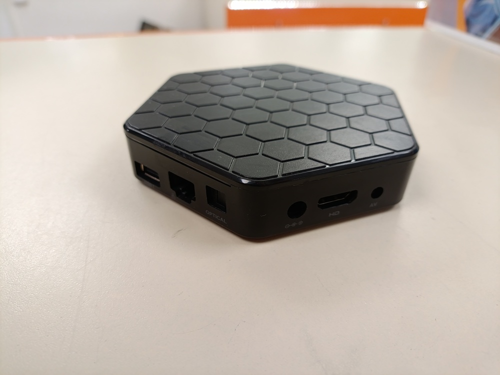 Smart-TV приставка IconBit Movie 2100