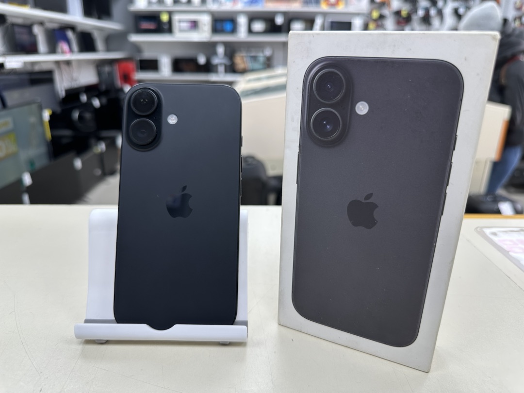 Смартфон Apple Iphone 16 128Gb