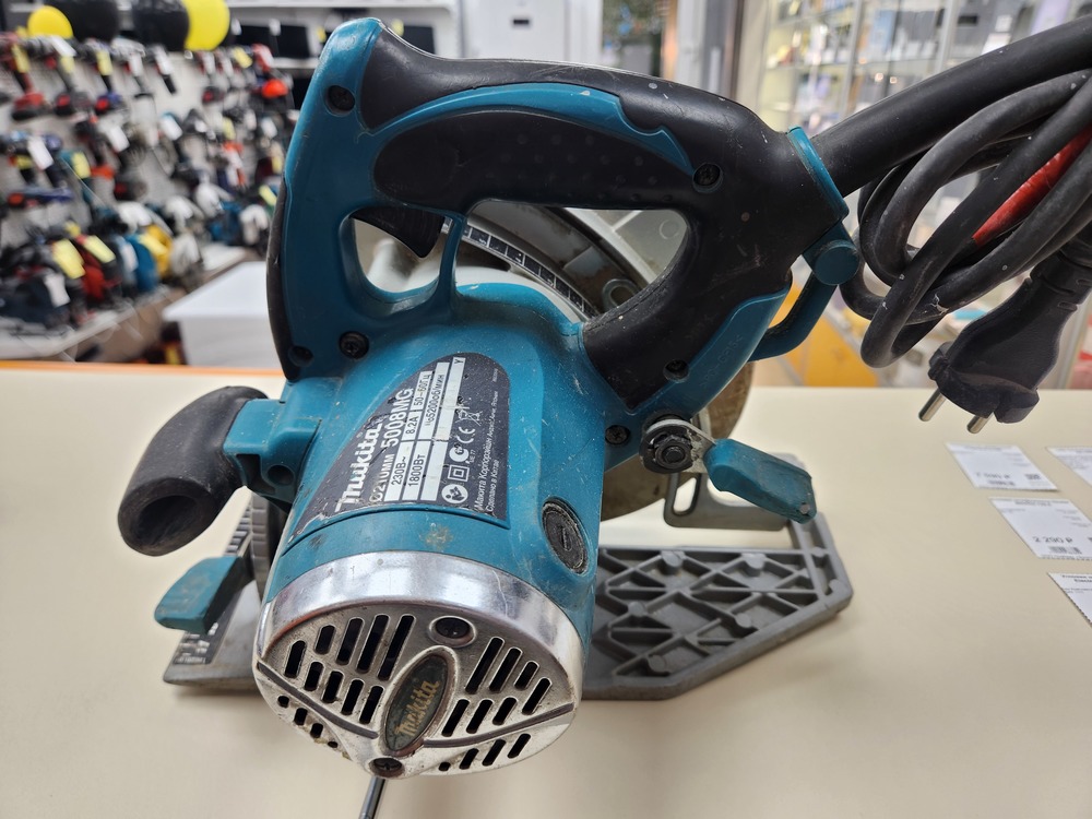 Дисковая пила Makita 5008MG