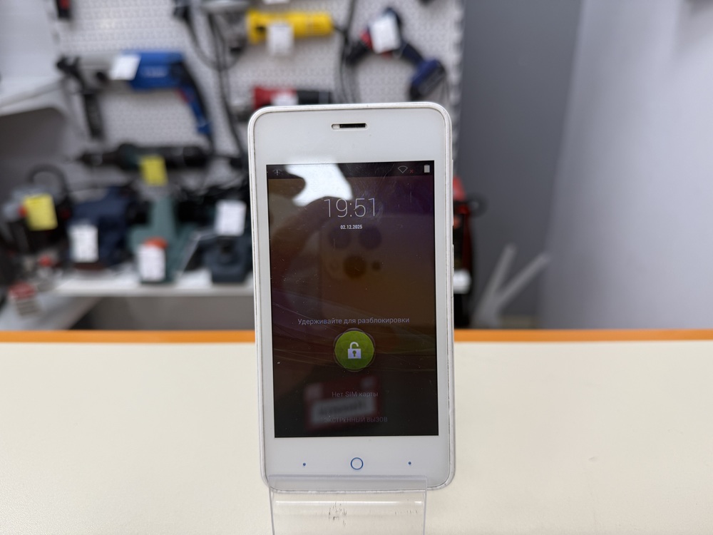 Смартфон ZTE T220