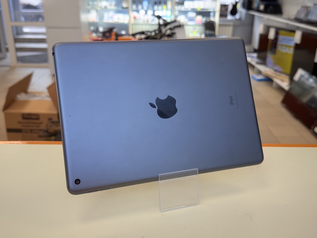 Планшет Apple iPad 9 64 ГБ (2021 A2602 (Wi-Fi)