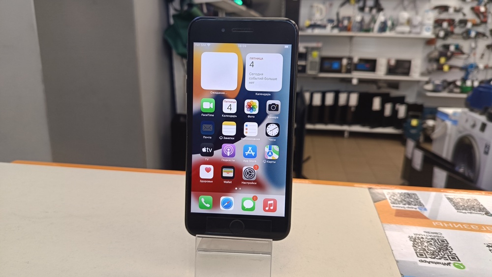 Смартфон Apple iPhone 7 Plus 32Gb