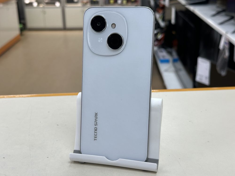 Смартфон Tecno Spark GO 1 3/64