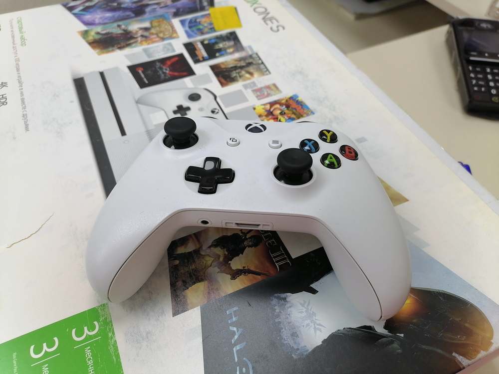 Игровая приставка Xbox One S 500Gb