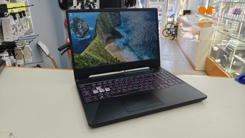 Ноутбук ASUS; Ryzen 7 4800H, GeForce RTX 3050, 16 Гб, 500 Гб, Нет