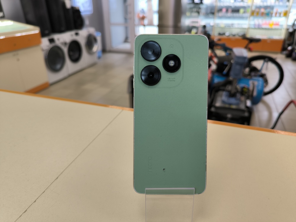 Смартфон Tecno Spark Go 2024 4/64