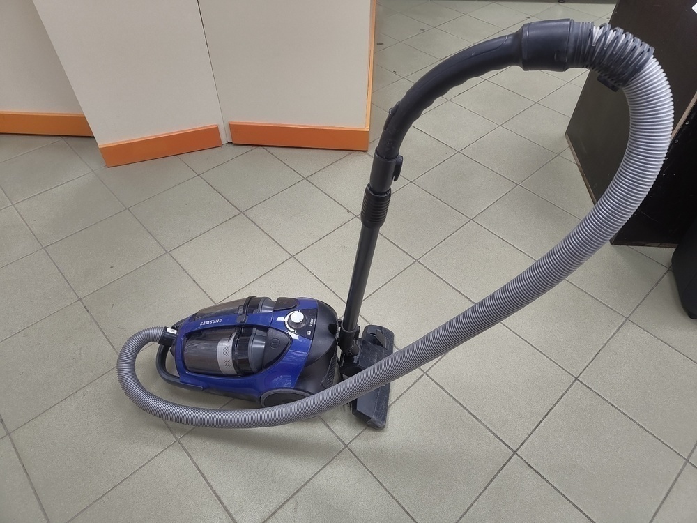 Пылесос Samsung SC8836