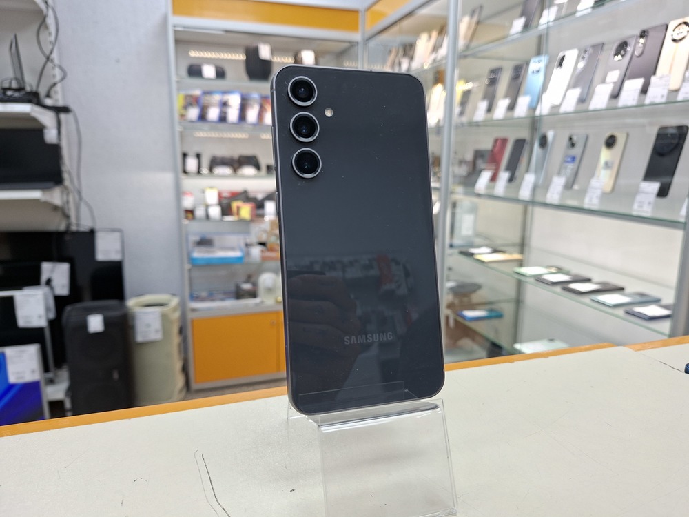 Смартфон Samsung Galaxy S23 FE 8/128