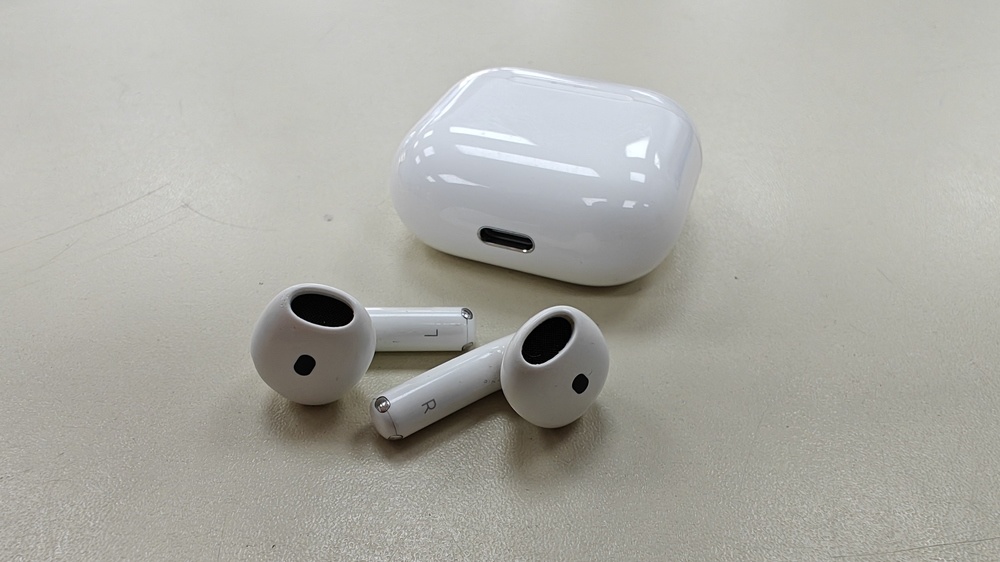 Наушники беспроводные Apple AirPods 4 Без ANC