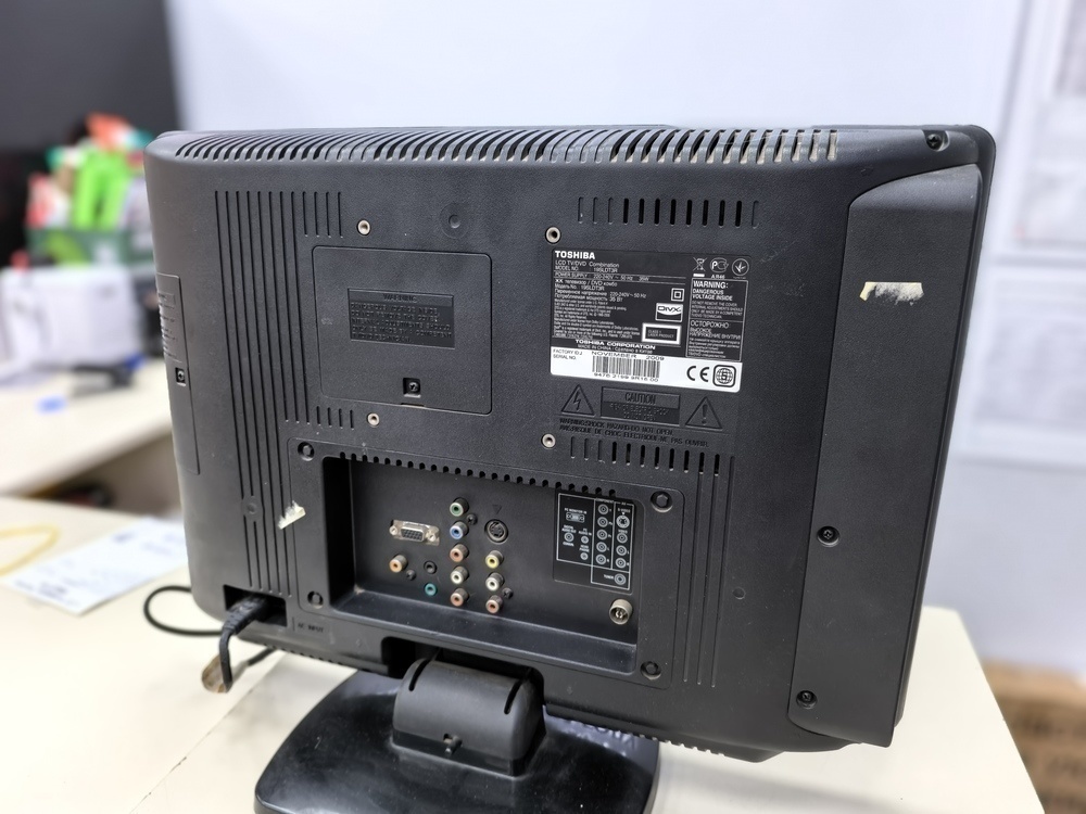 LCD Телевизор Toshiba 19SLDT3R