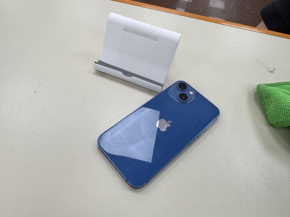 Смартфон Apple iPhone 13 128Gb