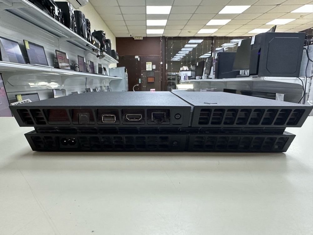 Игровая приставка PlayStation 4 FAT 1Tb