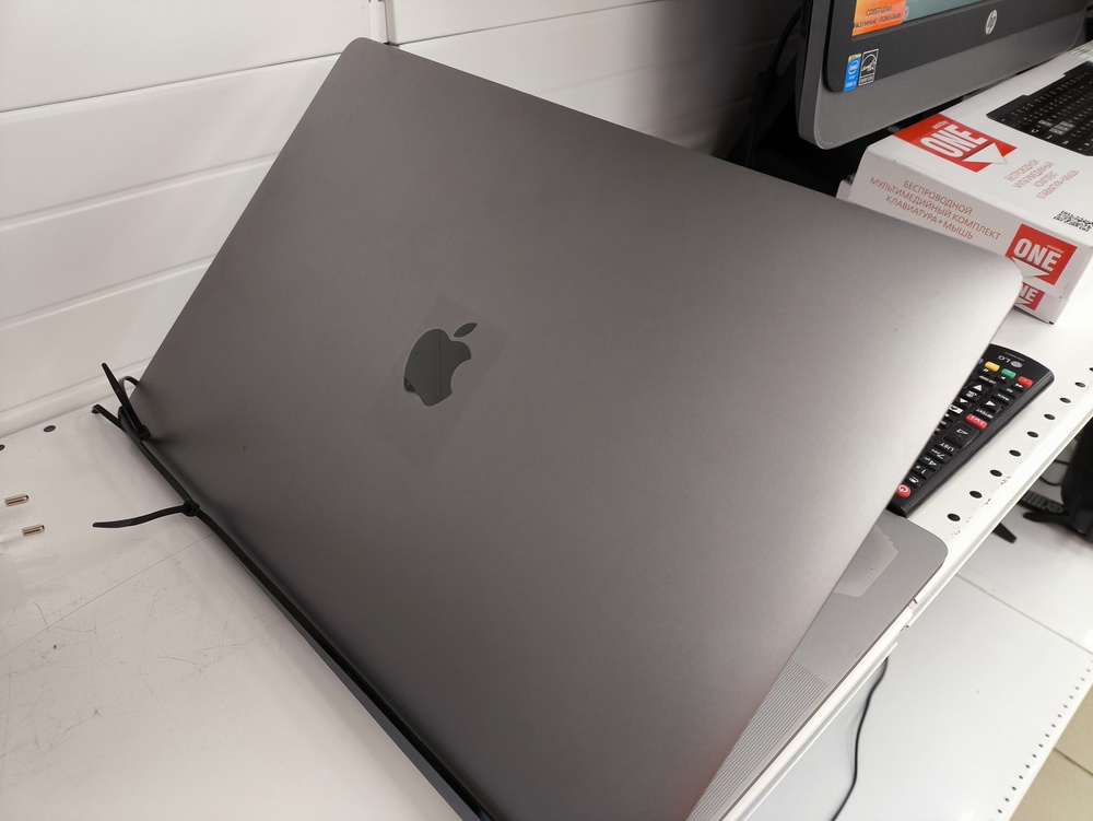 Ноутбук APPLE MacBook Pro 15