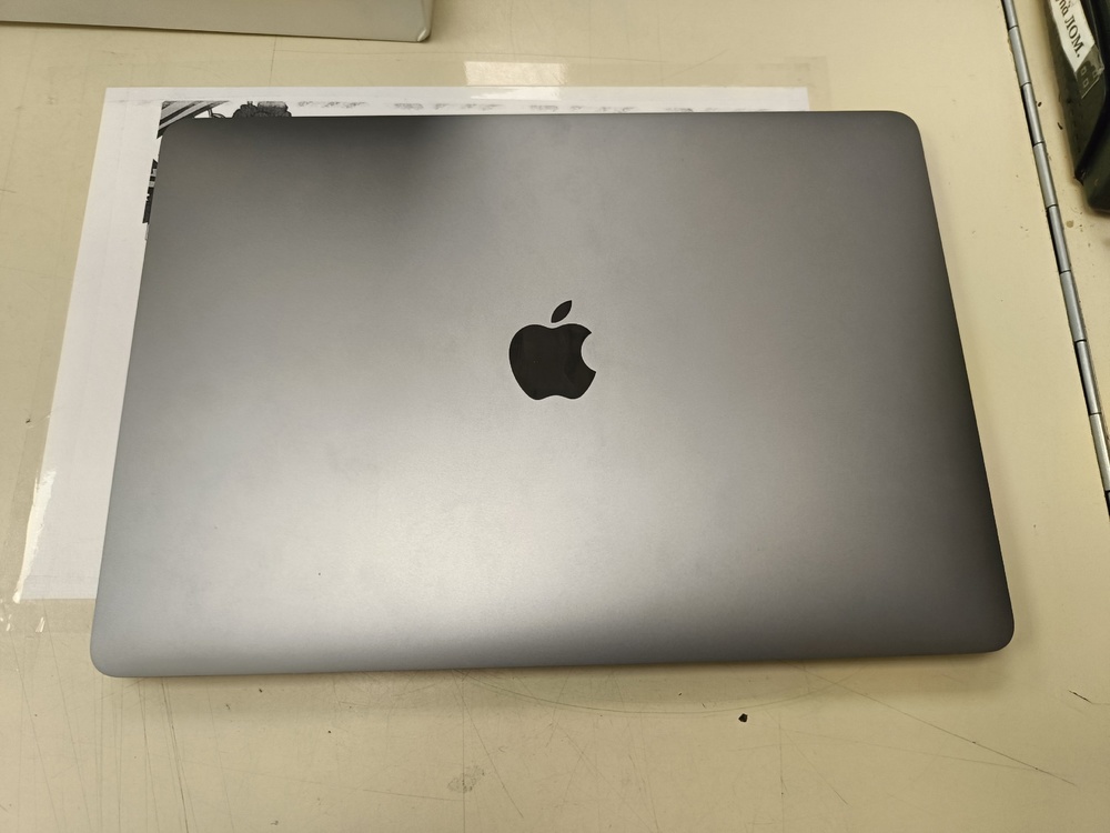 Ноутбук Apple air m1 2020/8gb/256ssd;