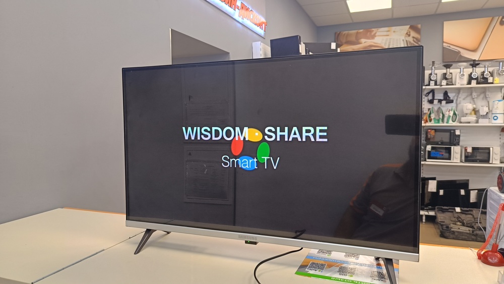 LED Телевизор Samsung TV-32W6900