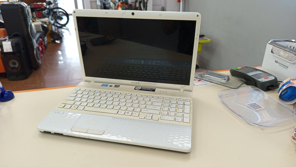 Ноутбук Sony; Core i3-2350M, GeForce 410M, 8 Гб, Нет, 500 Гб