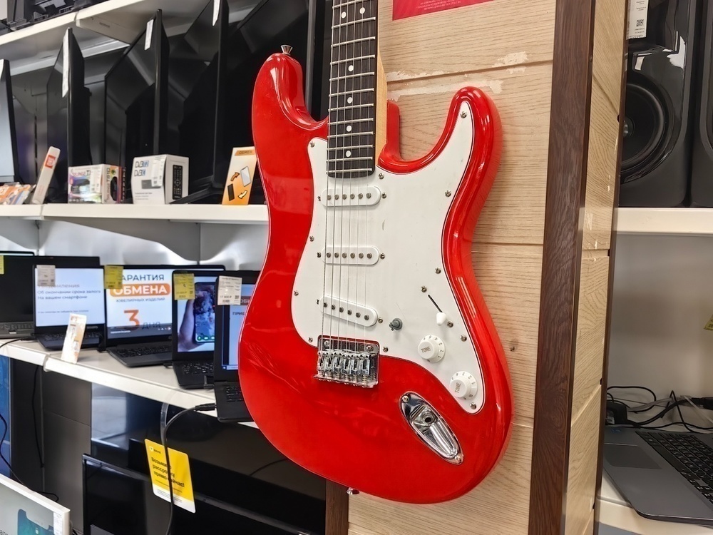 Электрогитара Squier stratocaster