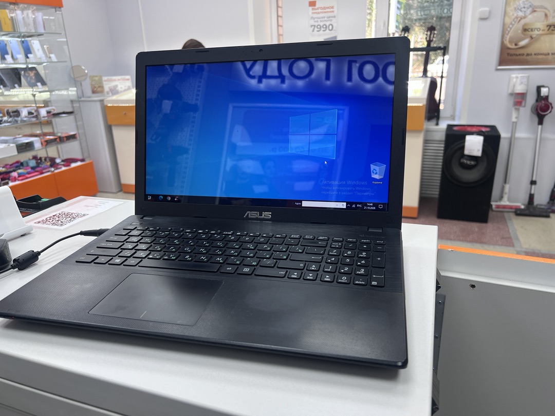 Ноутбук ASUS; Pentium N3530, HD Graphics, 4 Гб, Нет, 400 Гб
