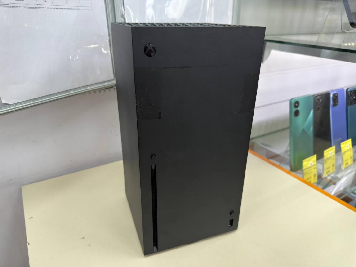 Игровая приставка Xbox Series X 1Tb