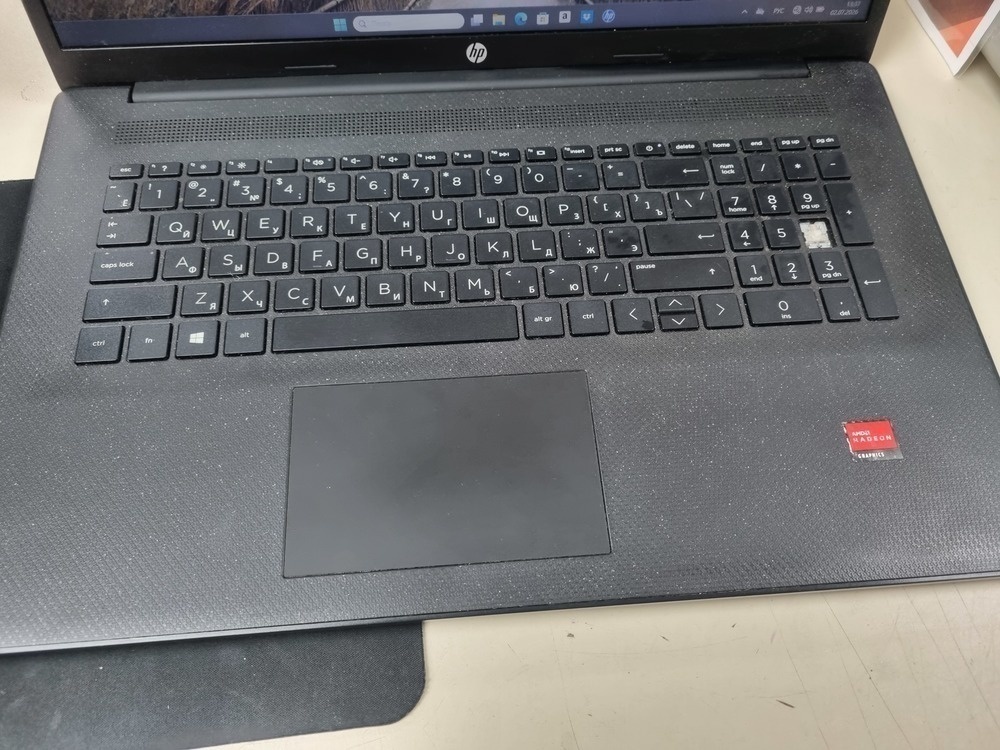 Ноутбук HP 15-eq1073 ur; Silver 3050U, HD Graphics, 8 Гб, 256 Гб, Нет