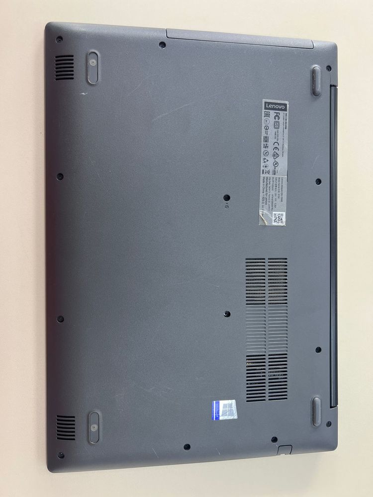 Ноутбук Lenovo; Core i3-7020U, Intel HD Graphics 620, 8 Гб, Нет, 2 Tb