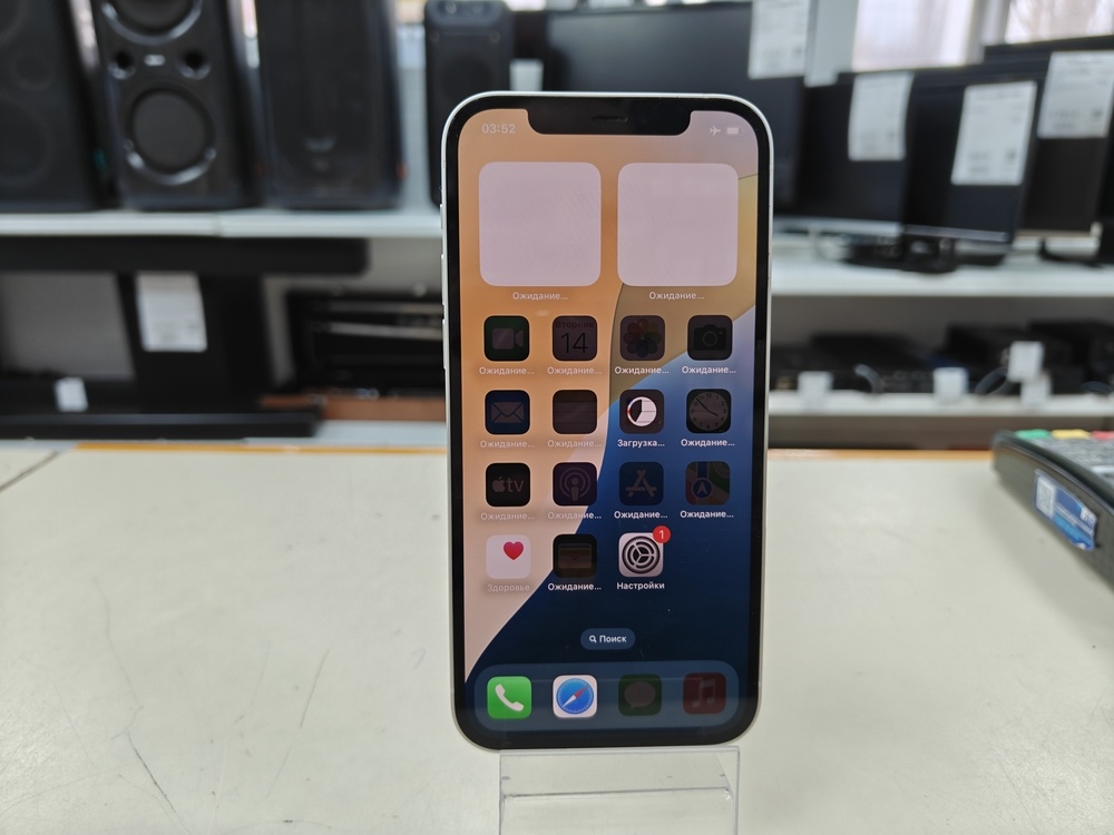 Смартфон Apple iPhone 12 64Gb
