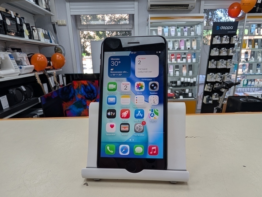 Смартфон Apple iPhone SE 2020 64Gb
