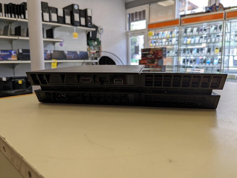 Игровая приставка PlayStation 4 FAT 500GB