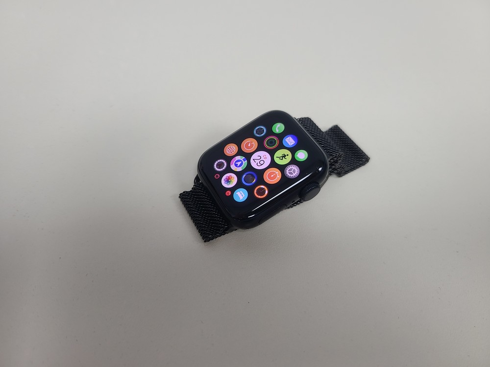 Смарт-часы Apple Watch SE 2022 40mm