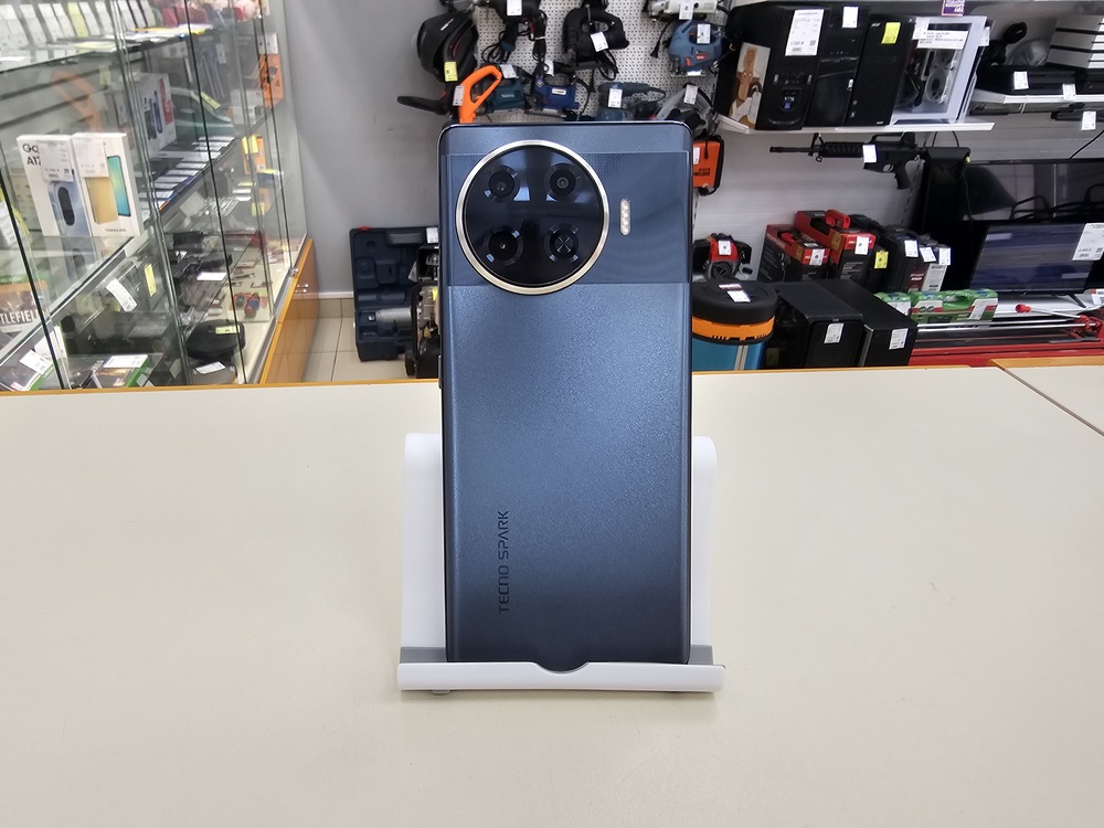 Смартфон Tecno Spark 20 Pro+ 8/256