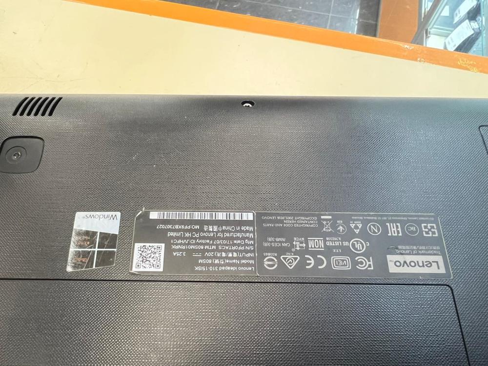 Ноутбук Lenovo; Core i3-6006U, Intel HD Graphics 520, 4 Гб, 128 Гб, 1 Tb