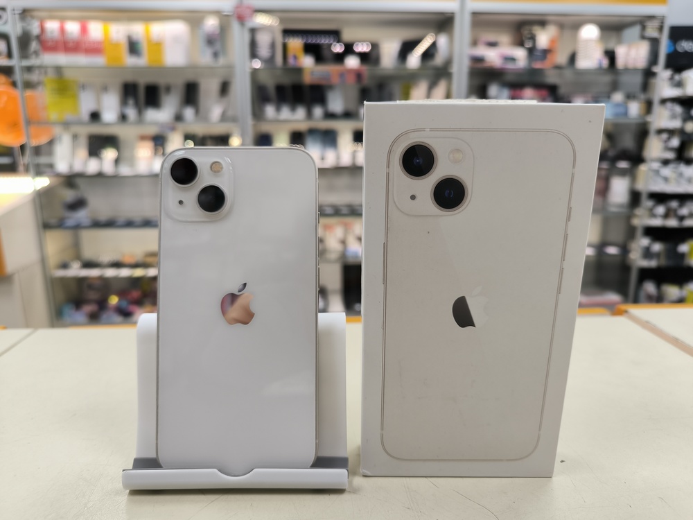 Смартфон Apple iPhone 13 128Gb