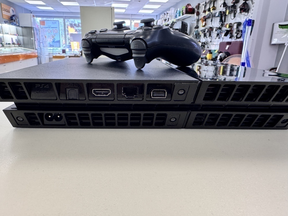 Игровая приставка PlayStation 4 FAT 500GB