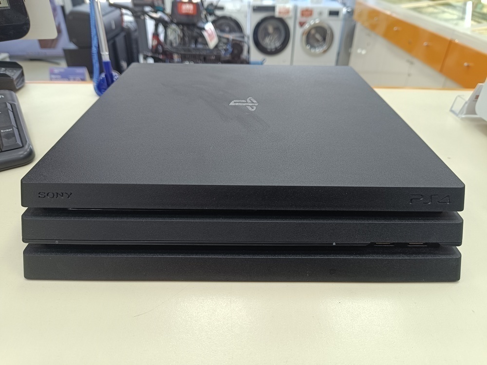 Игровая приставка PlayStation 4 Pro 1Tb Игровая приставка PlayStation 4 Pro 1Tb