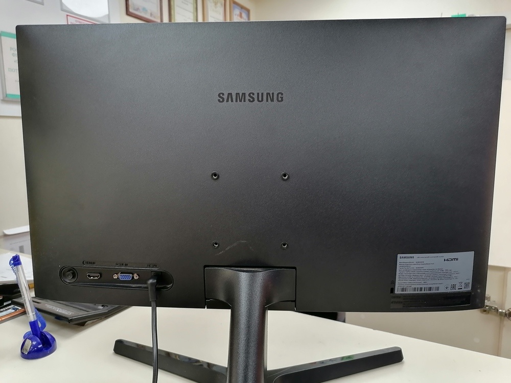 Монитор Samsung S24R350FHI