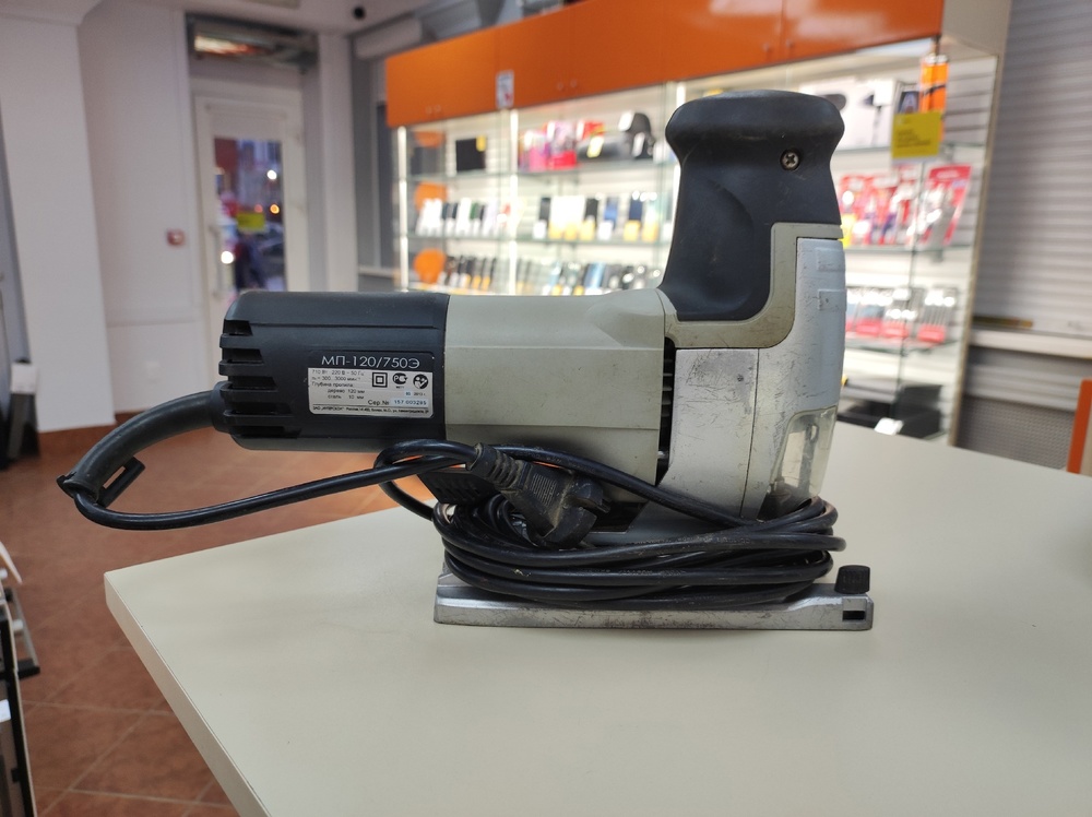 Лобзик Интерскол МП-120-750Э