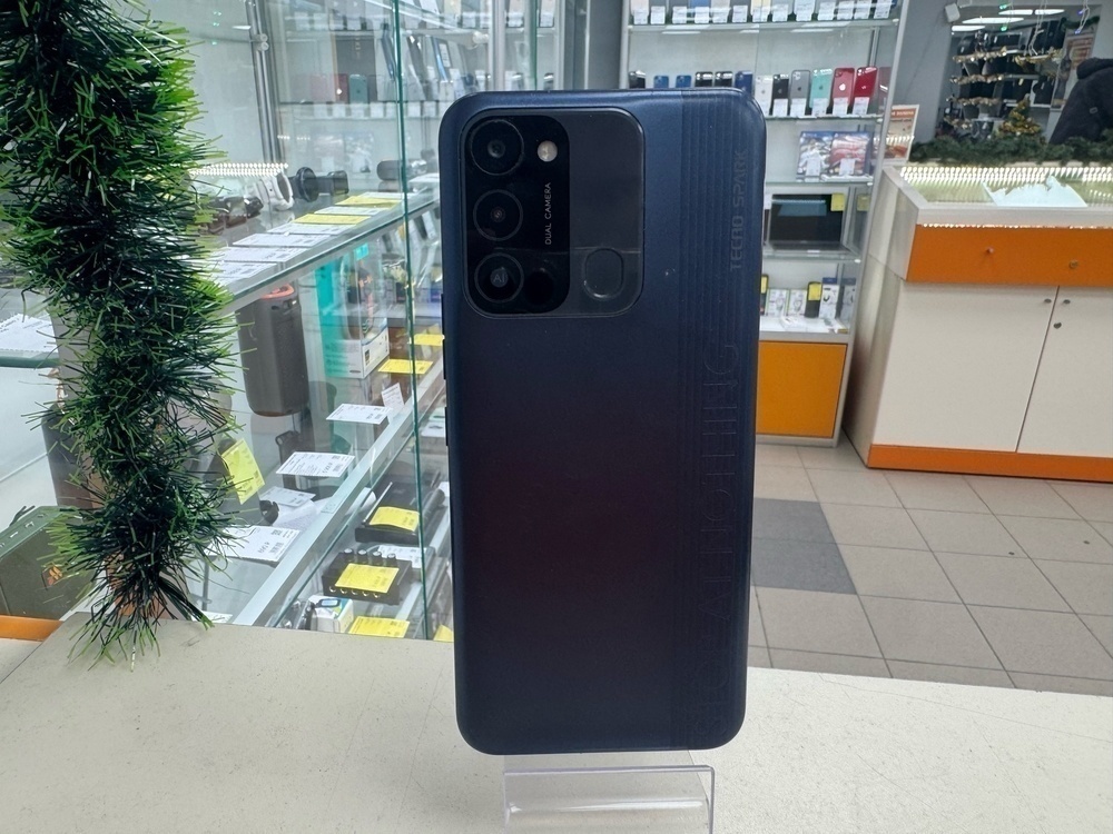 Смартфон Tecno Spark 8C 4/64