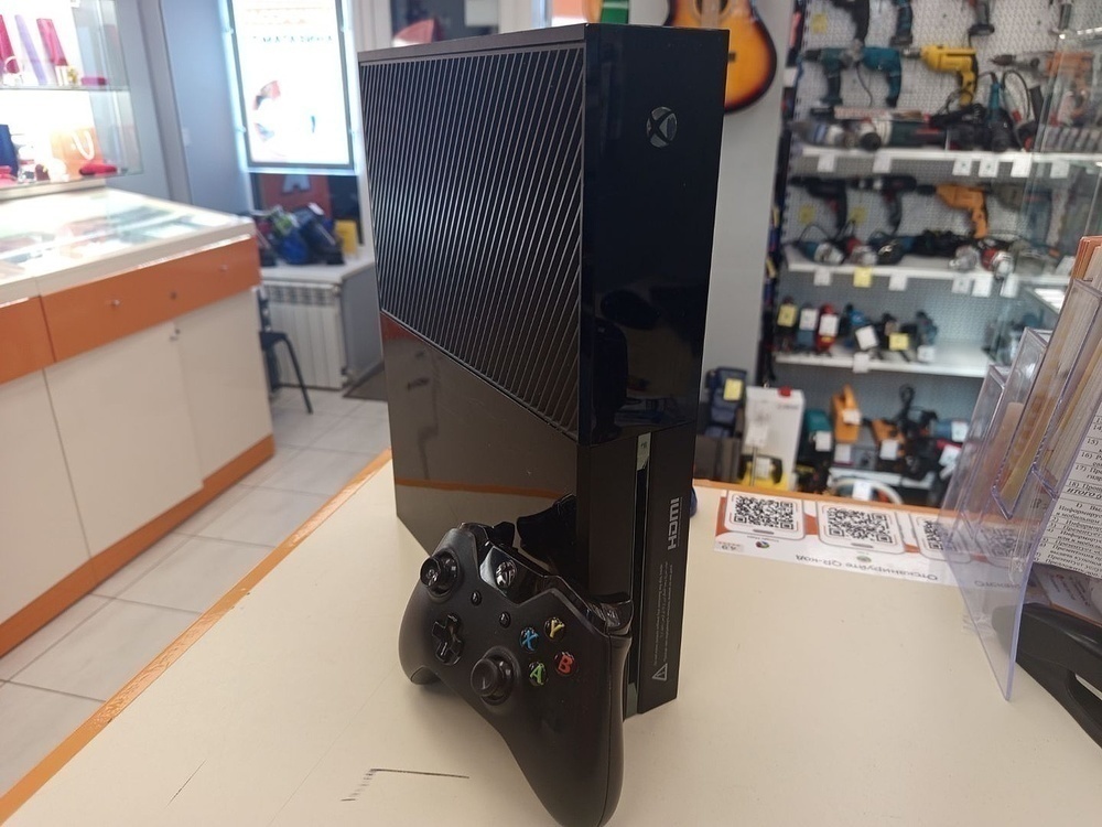 Игровая приставка Xbox One 500Gb Игровая приставка Xbox One 500Gb