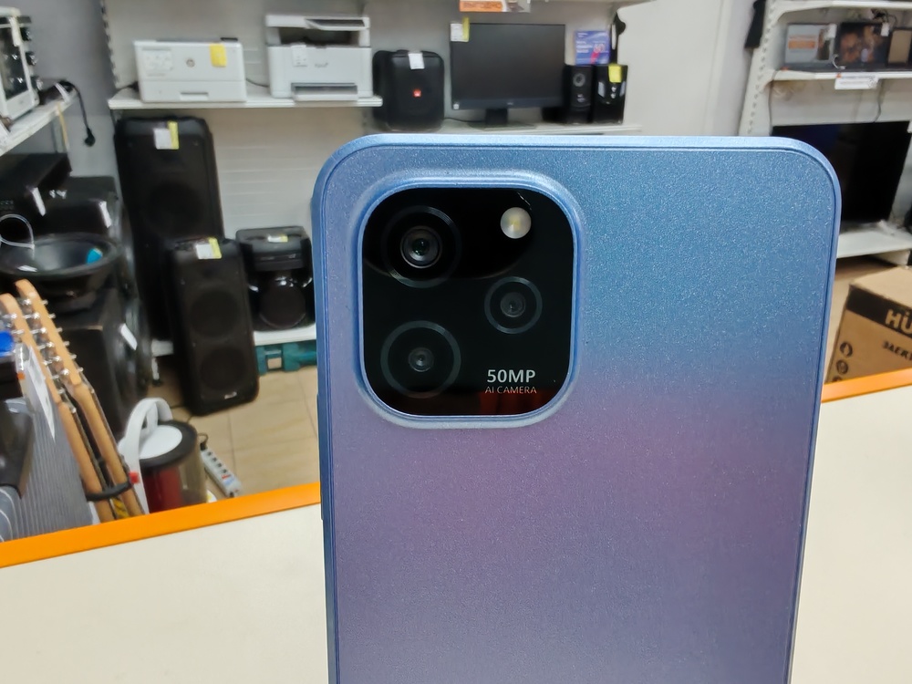 Смартфон Huawei Nova Y61 4/128