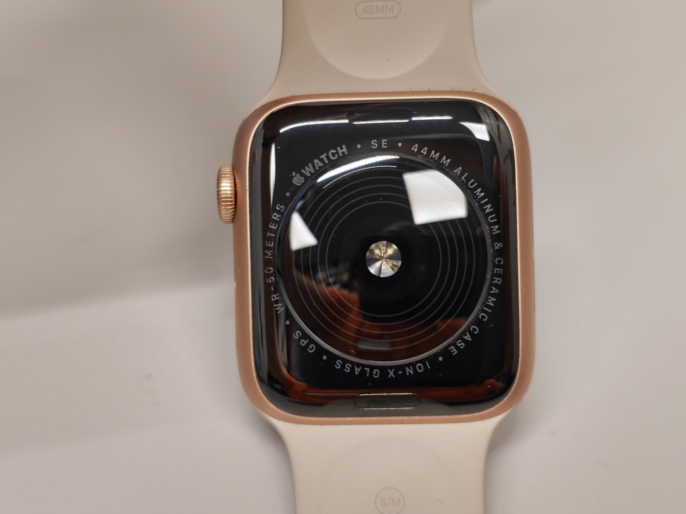 Смарт-часы Apple Watch SE 2020 44mm