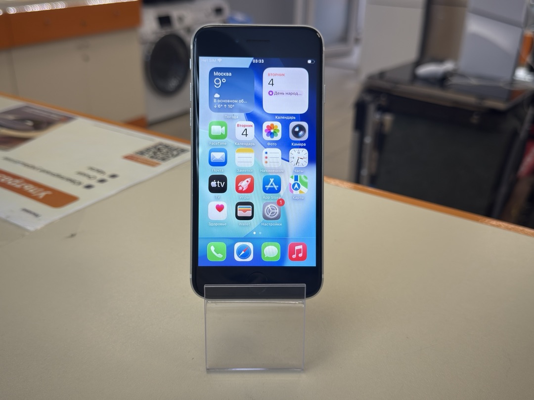Смартфон Apple iPhone SE 2020 64Gb