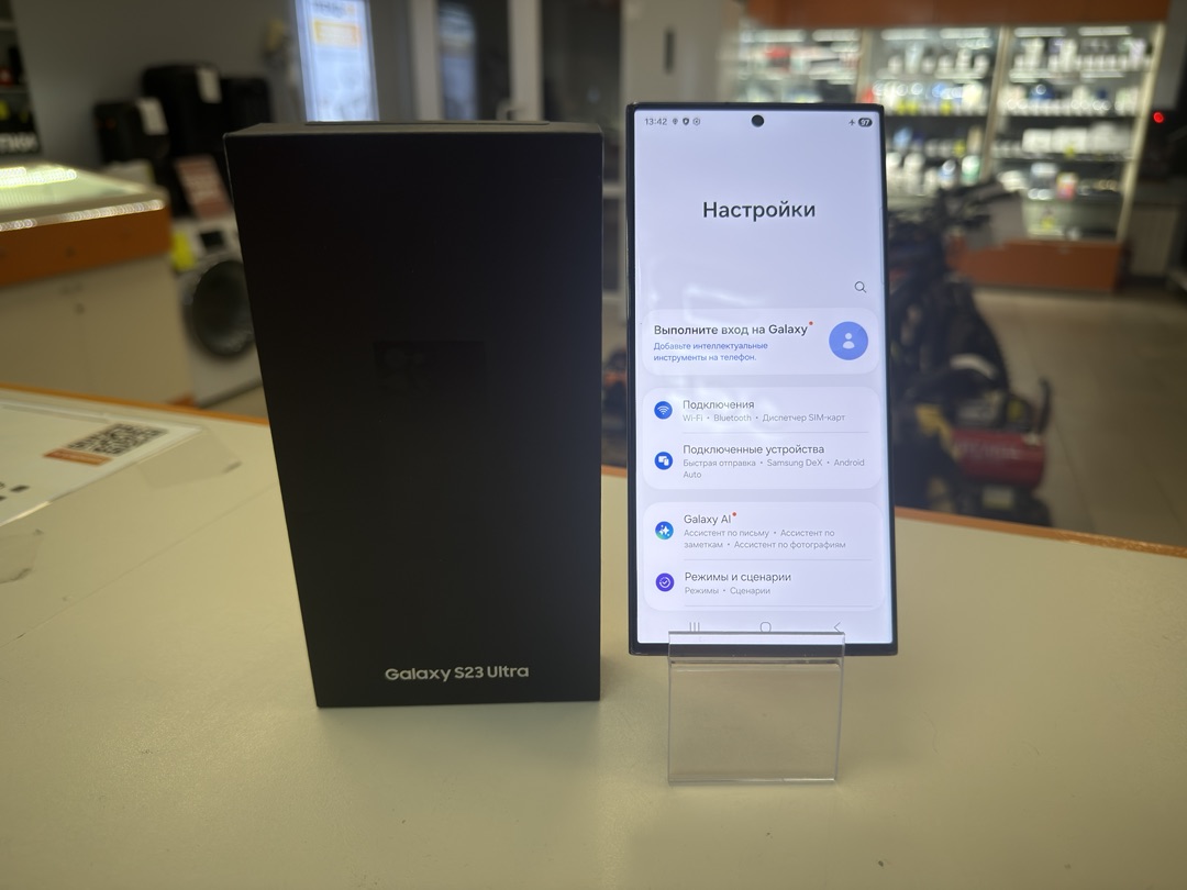 Смартфон Samsung Galaxy S23 Ultra 256Gb