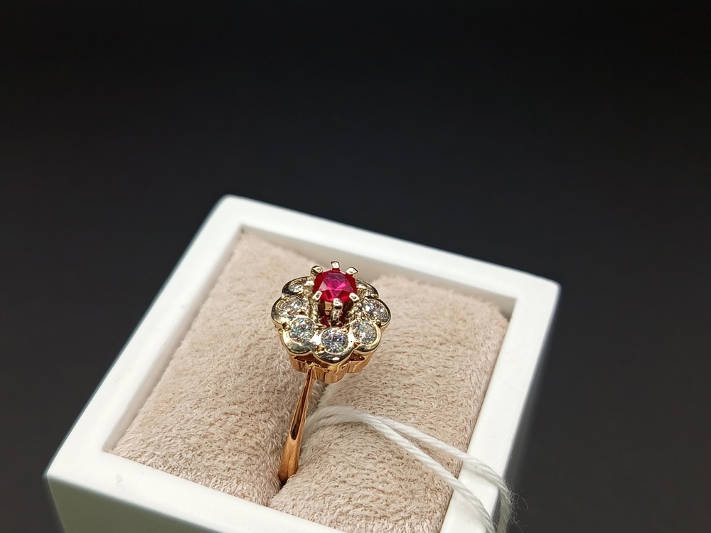 КОЛЬЦО С КАМНЯМИ (Au 585)