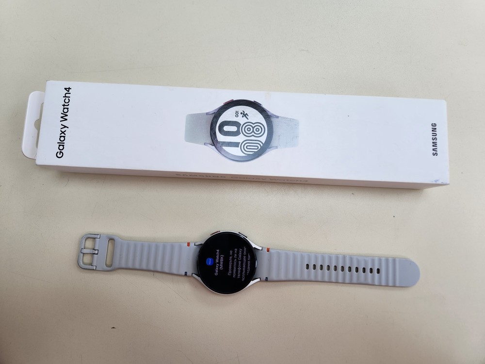 Смарт-часы Samsung Galaxy Watch 4 44mm