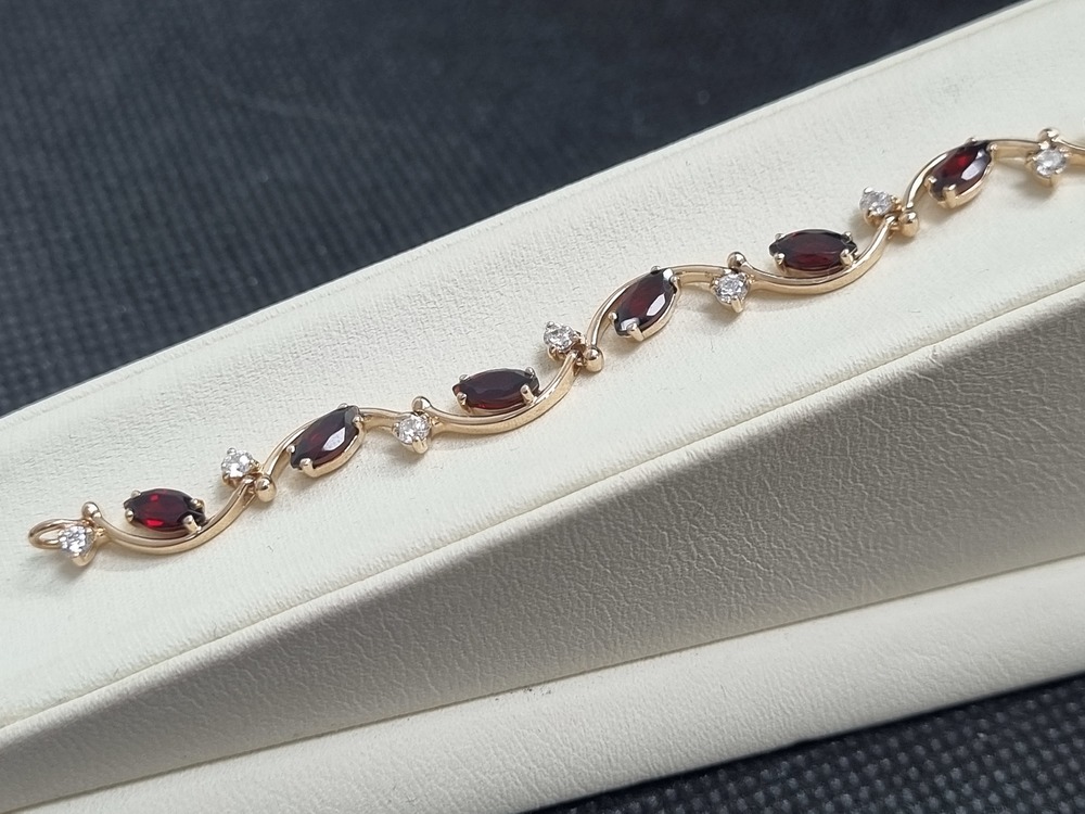 БРАСЛЕТ С КАМНЯМИ (Au 585)