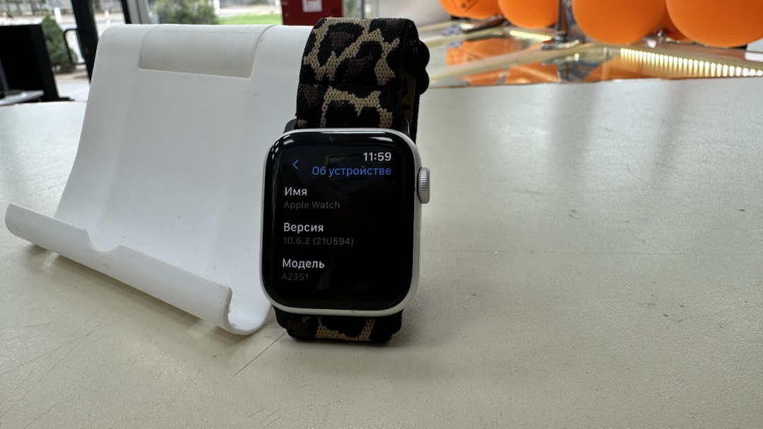 Смарт-часы Apple Watch SE 2020 40mm