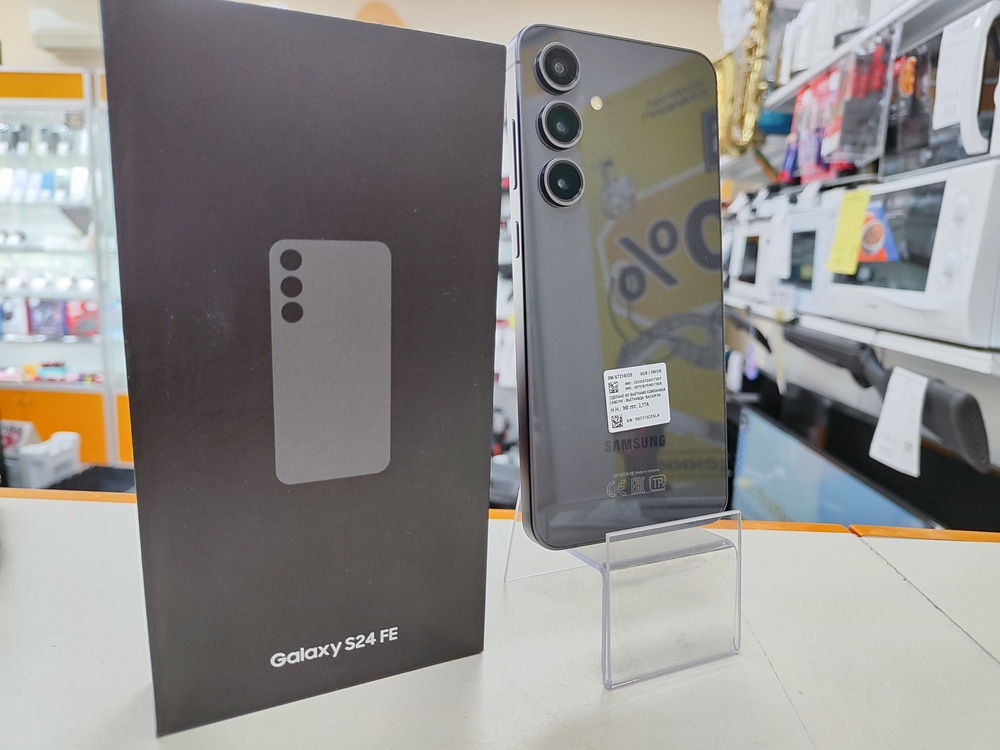 Смартфон Samsung Galaxy S24 FE 8/256