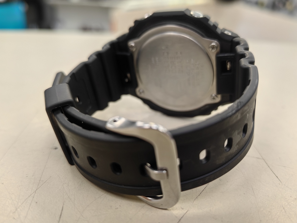 Часы наручные Casio GA-2100-1AER